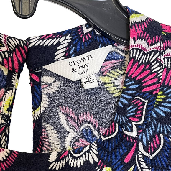 Crown & Ivy Cold Shoulder Top Size Curvy 0X Black Multi Floral Pattern Womens - Picture 8 of 10
